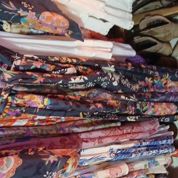 Spell Leo Robe - Picture 3 of 3